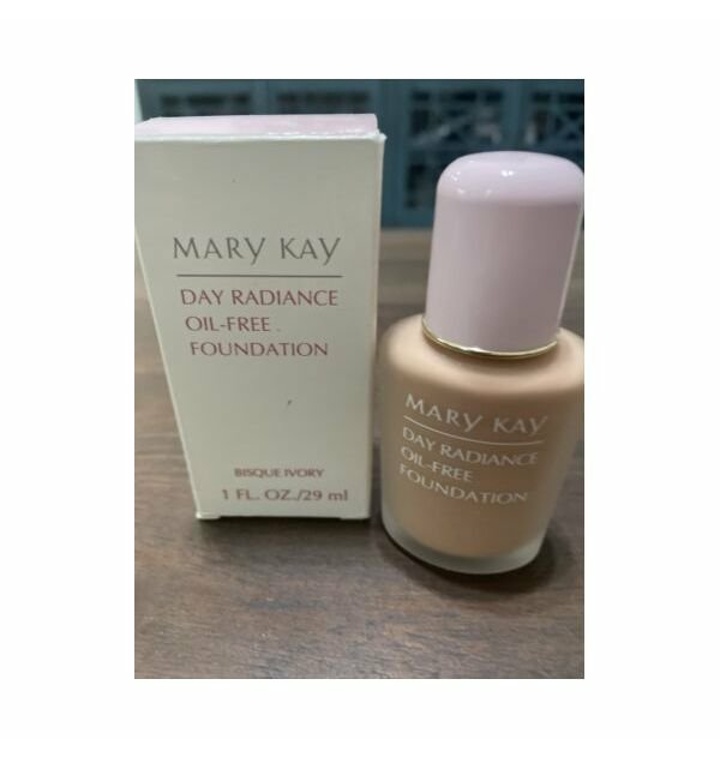 NOS Mary Kay Day Radiance Oil free Foundation Bisque Ivory 티몬